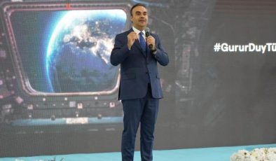 Bakan Kacır’dan Ay Projesi açıklaması: Hibrit roketimizi uzayda ateşleyeceğiz