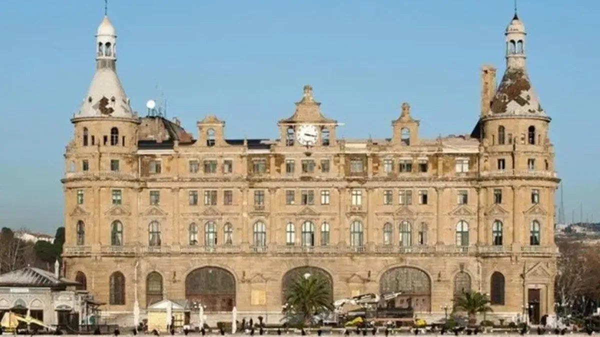 Haydarpaşa Garı Nerede, Hangi İlçede? Haydarpaşa Tren Garı Yol Tarifi ile Nasıl Gidilir?