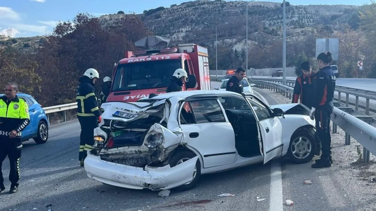 Burdur’da zincirleme kaza: 2 kişi yaralandı!