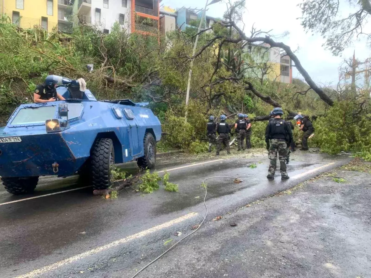 Chido Kasırgası Mayotte’yi Vurdu