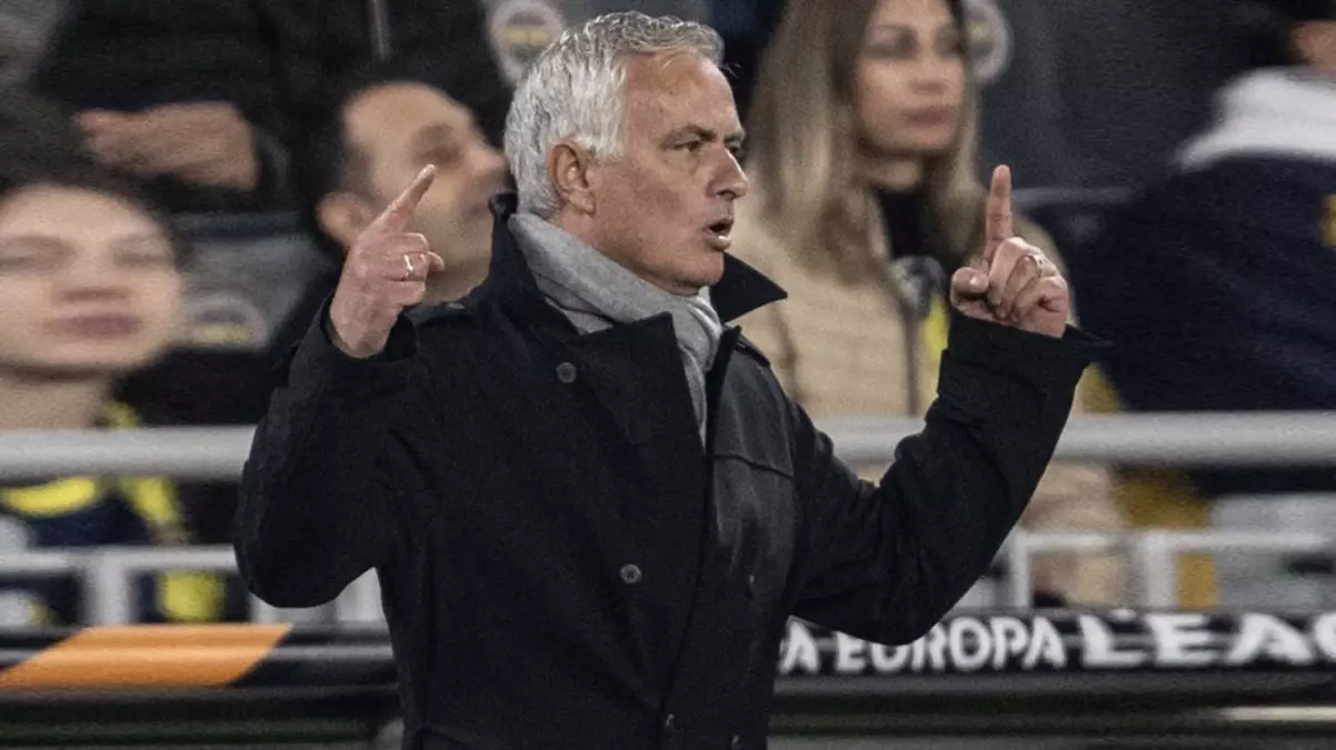 Jose Mourinho, kariyerinde bir ilki yaşadı